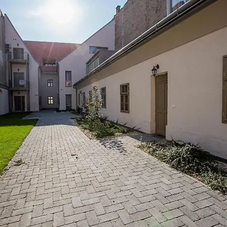 Old Design Studio * Gyor