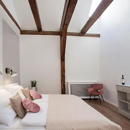 Apartment Old Design Studio Gyor